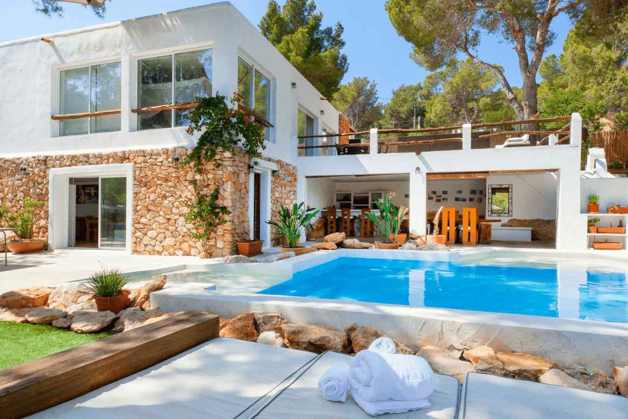 Licencias Turísticas en Ibiza: Lo que los compradores deben saber en 2026