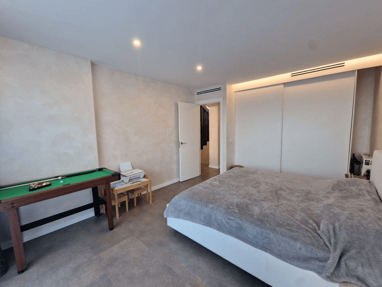 Chalet independiente con piscina en Santa Eulària