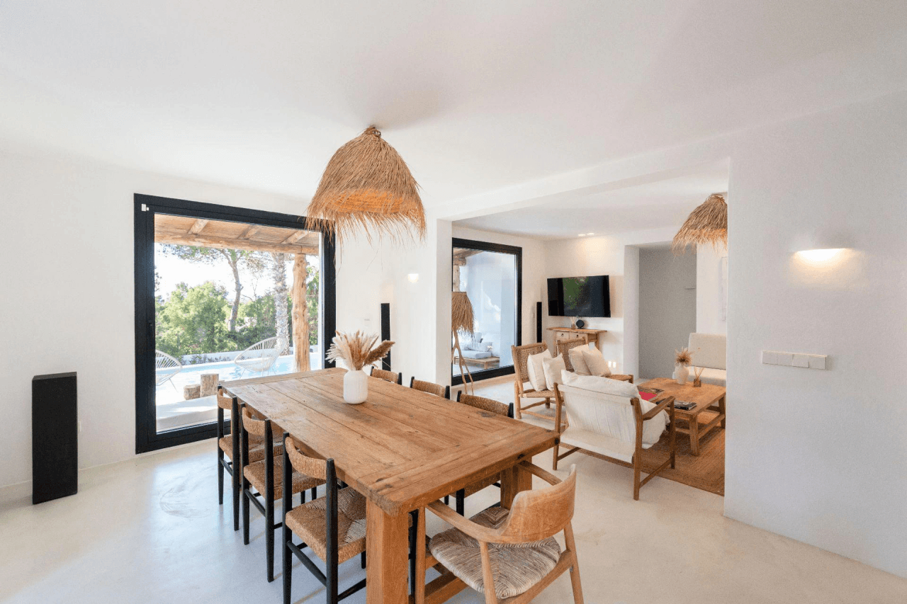 Villa con Vistas al Mar a Solo Minutos de Cala Conta