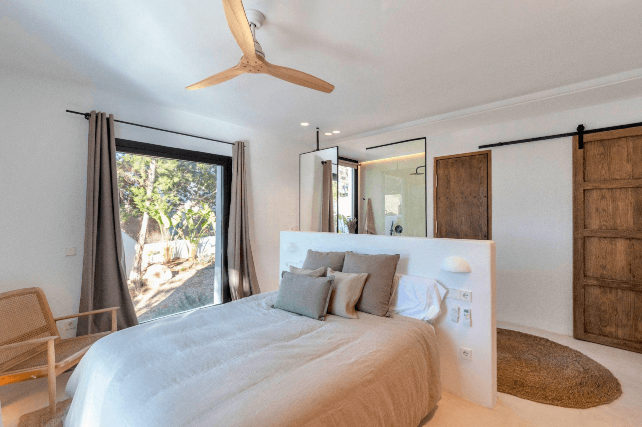 Villa con Vistas al Mar a Solo Minutos de Cala Conta