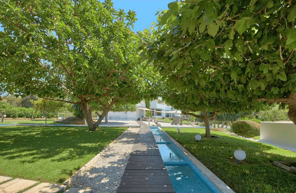 Villa de lujo con jardines y piscina en Jesús