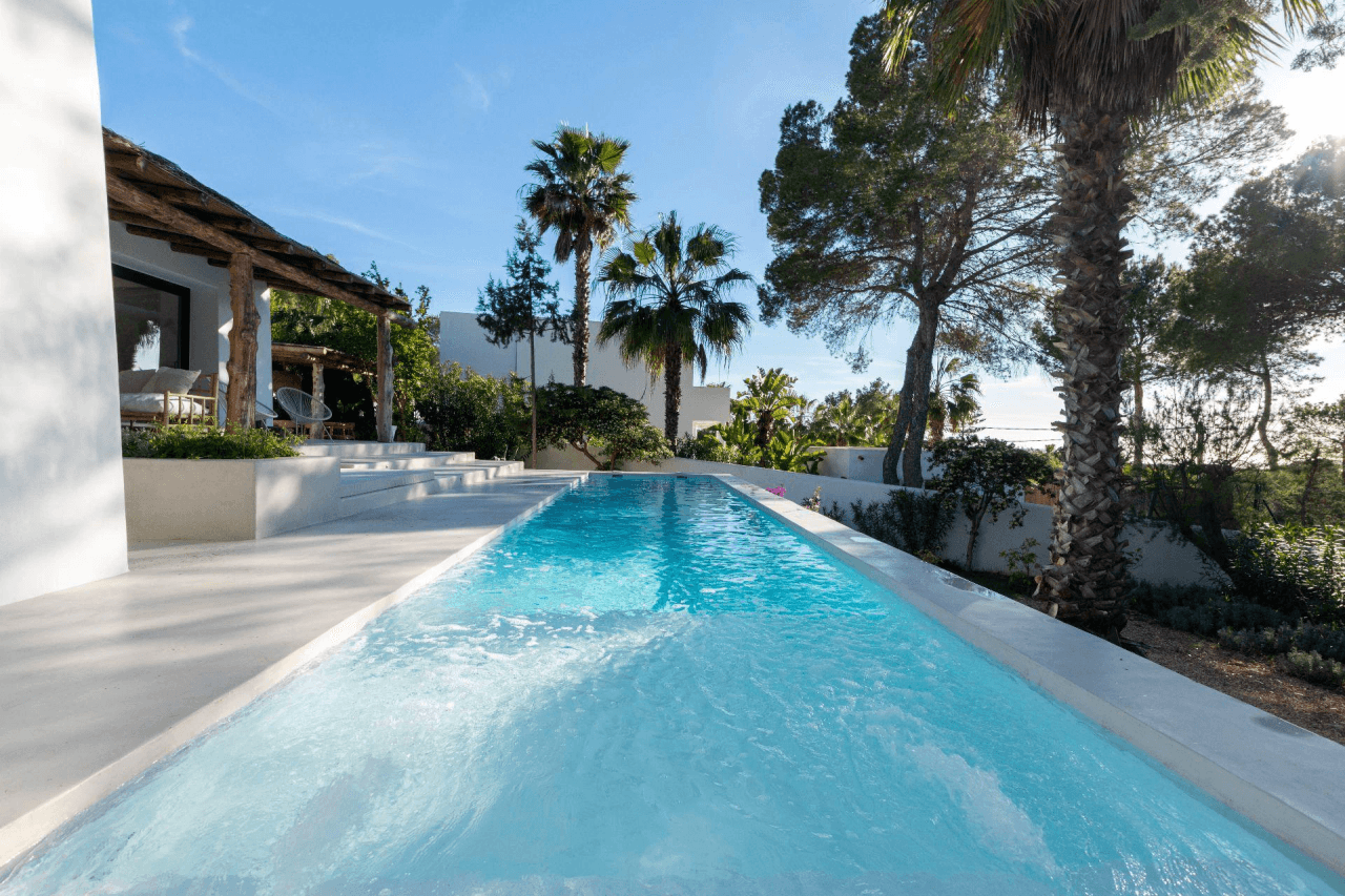 Villa con Vistas al Mar a Solo Minutos de Cala Conta