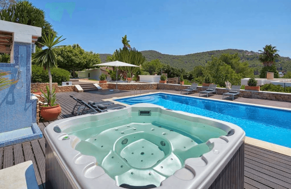Villa de lujo con jardines y piscina en Jesús