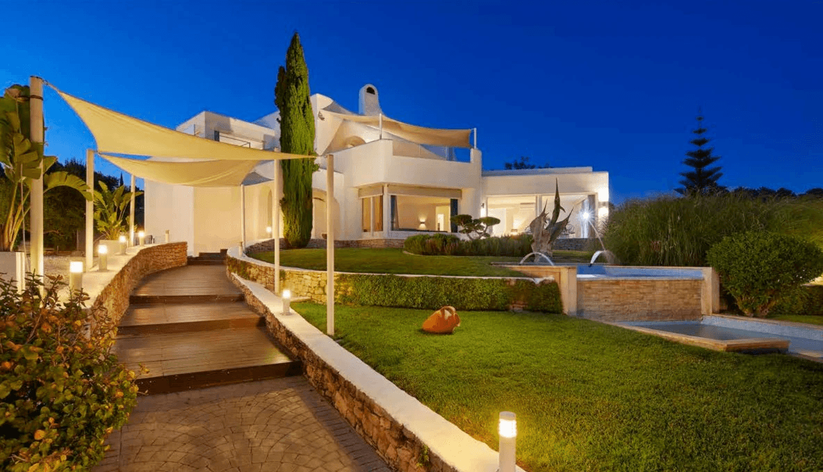 Villa de lujo con jardines y piscina en Jesús