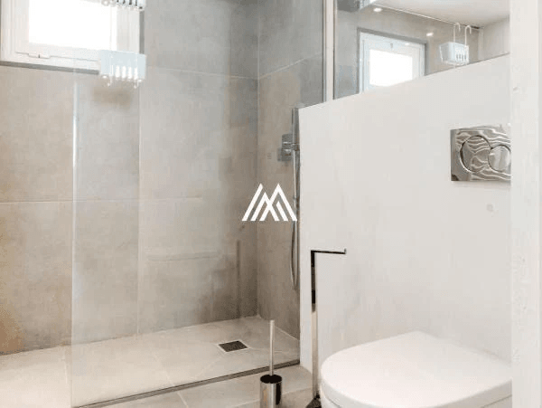 Espectacular villa recién reformada a la venta en Can Furnet