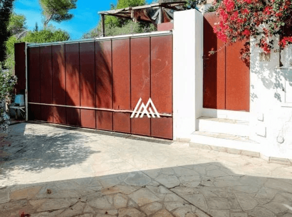Espectacular villa recién reformada a la venta en Can Furnet