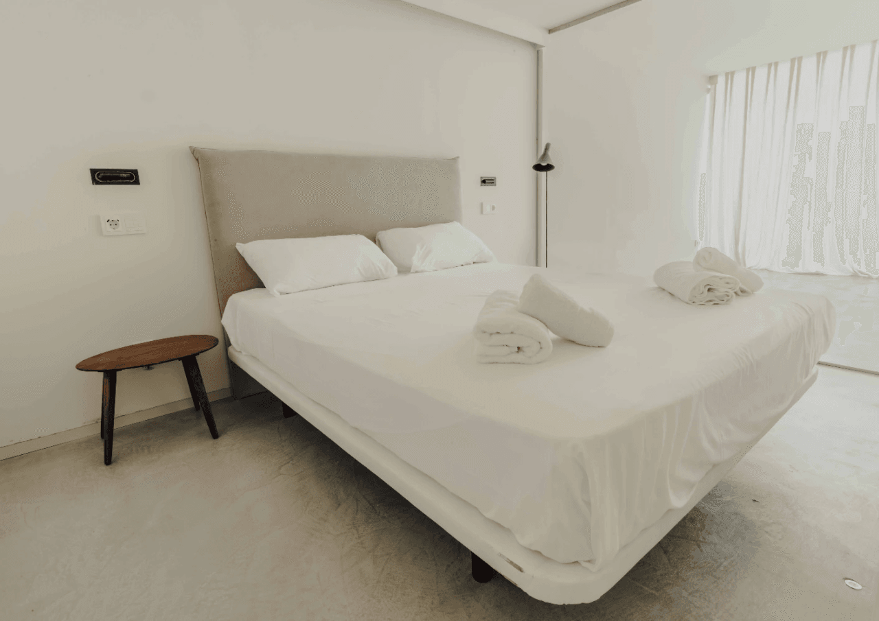 Exclusiva Villa de Lujo en Venta en Ibiza – Playa de Es Torrent