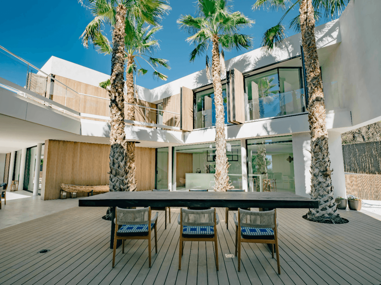 Exclusiva Villa de Lujo en Venta en Ibiza – Playa de Es Torrent