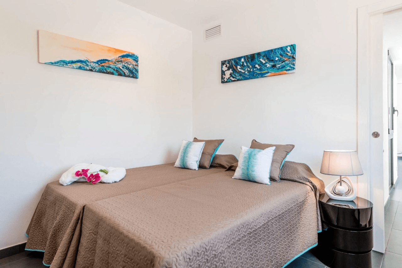 Villa privada con amplia parcela y piscina en Sa Carroca, Ibiza. ALQUILER ANUAL