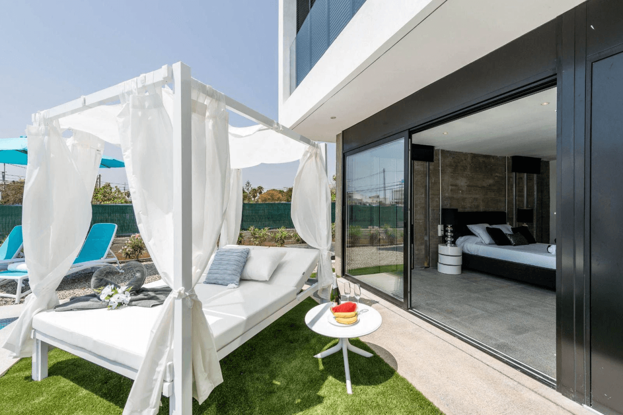 Villa privada con amplia parcela y piscina en Sa Carroca, Ibiza. ALQUILER ANUAL