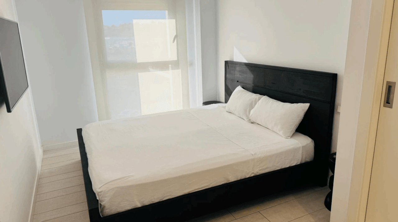 Apartamento con terraza en prestigioso edificio en Talamanca
