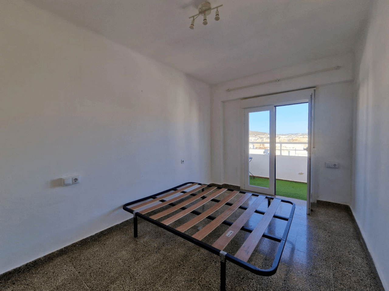 Piso con terraza en el centro de Ibiza