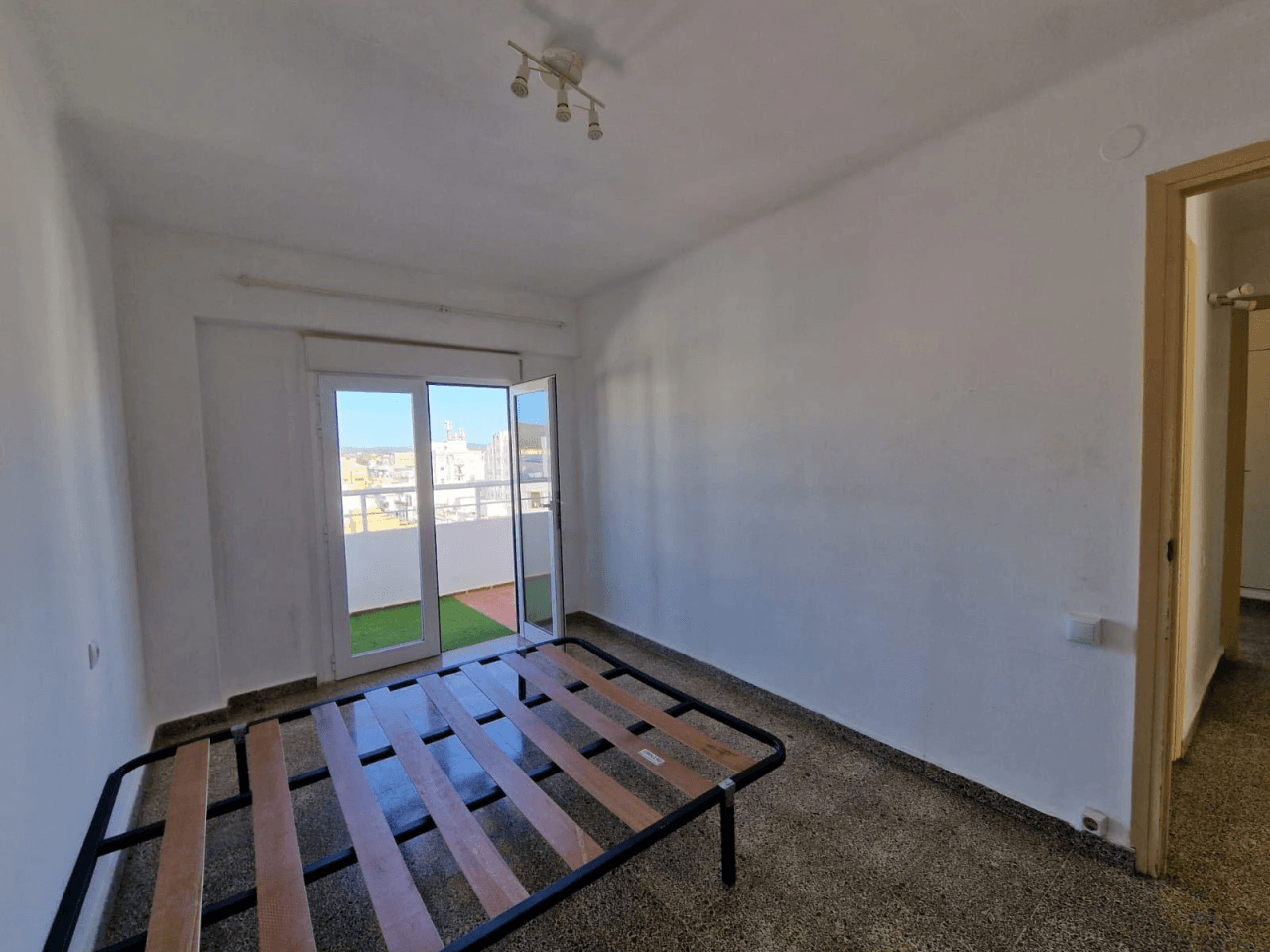 Piso con terraza en el centro de Ibiza