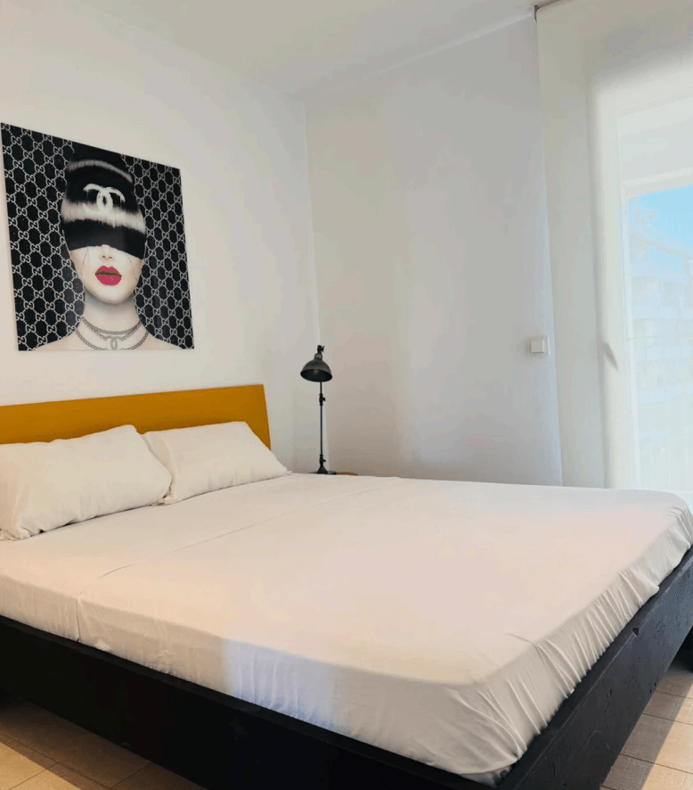 Apartamento con terraza en prestigioso edificio en Talamanca