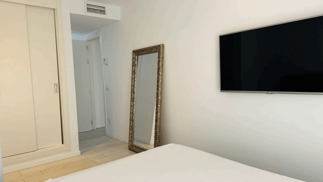 Apartamento con terraza en prestigioso edificio en Talamanca