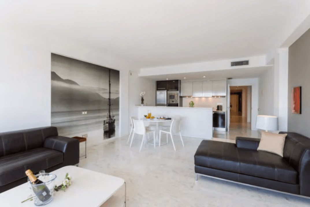 Apartamento con vistas al mar y terraza en Ibiza Royal Beach