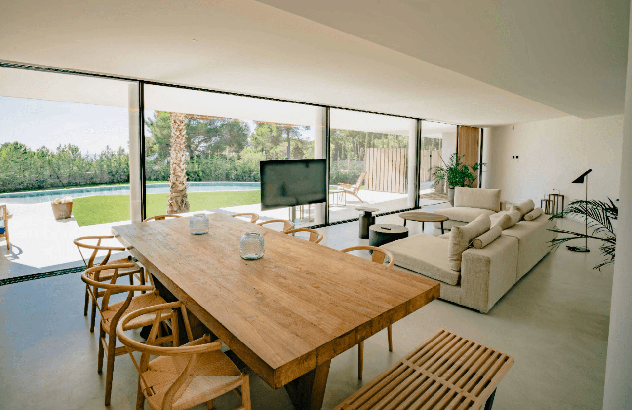 Exclusiva Villa de Lujo en Venta en Ibiza – Playa de Es Torrent