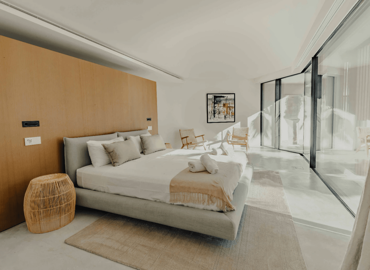Exclusiva Villa de Lujo en Venta en Ibiza – Playa de Es Torrent