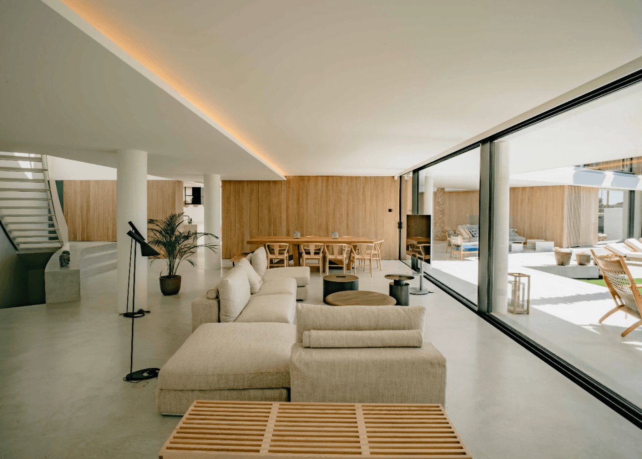 Exclusiva Villa de Lujo en Venta en Ibiza – Playa de Es Torrent