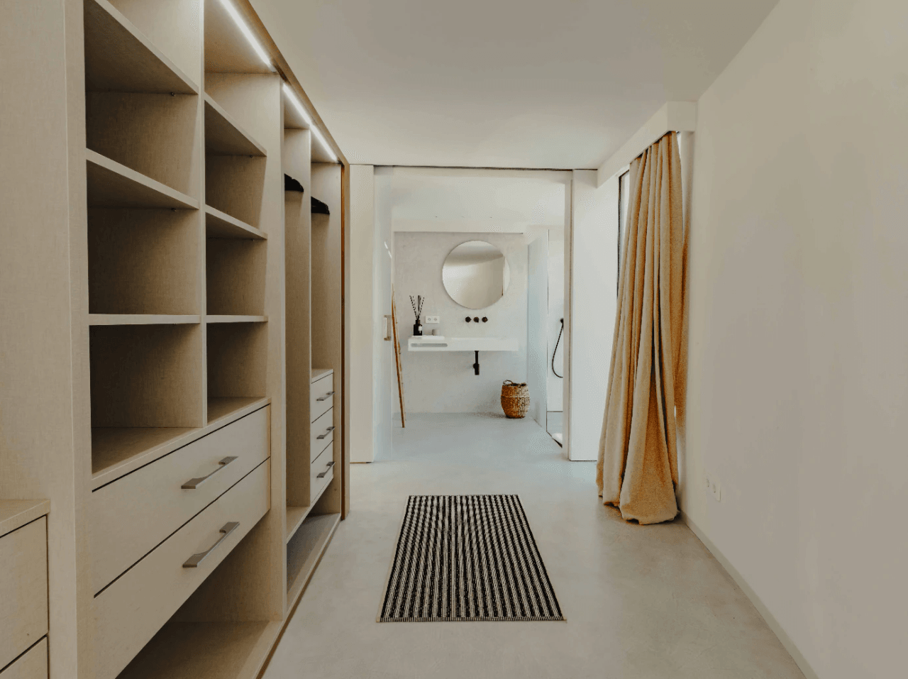 Exclusiva Villa de Lujo en Venta en Ibiza – Playa de Es Torrent
