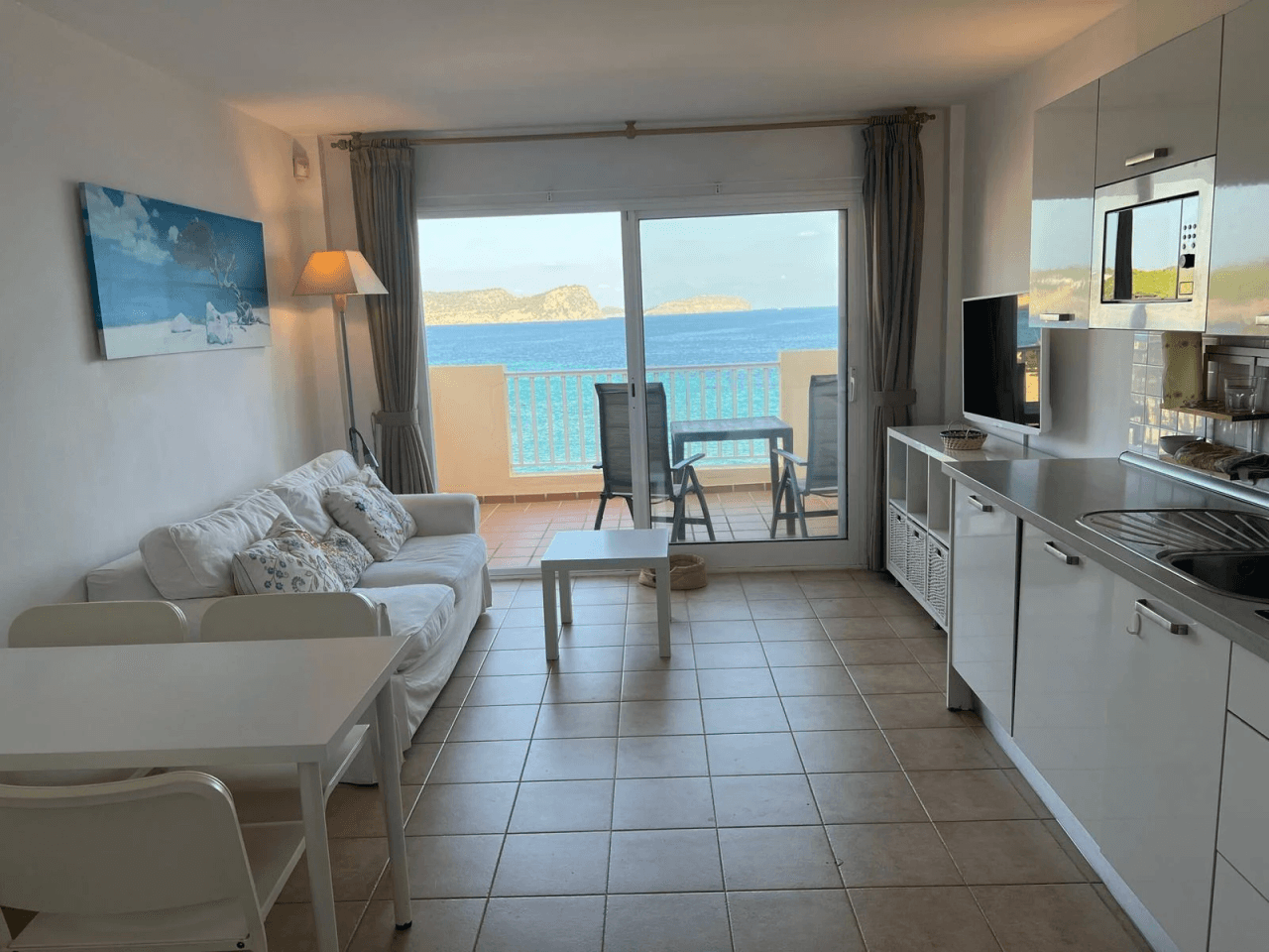 Apartamento con balcón y vistas en Es Canar, Santa Eulalia