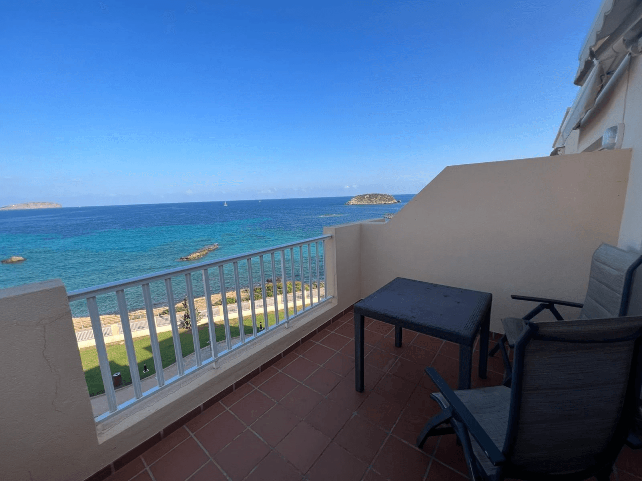 Apartamento con balcón y vistas en Es Canar, Santa Eulalia