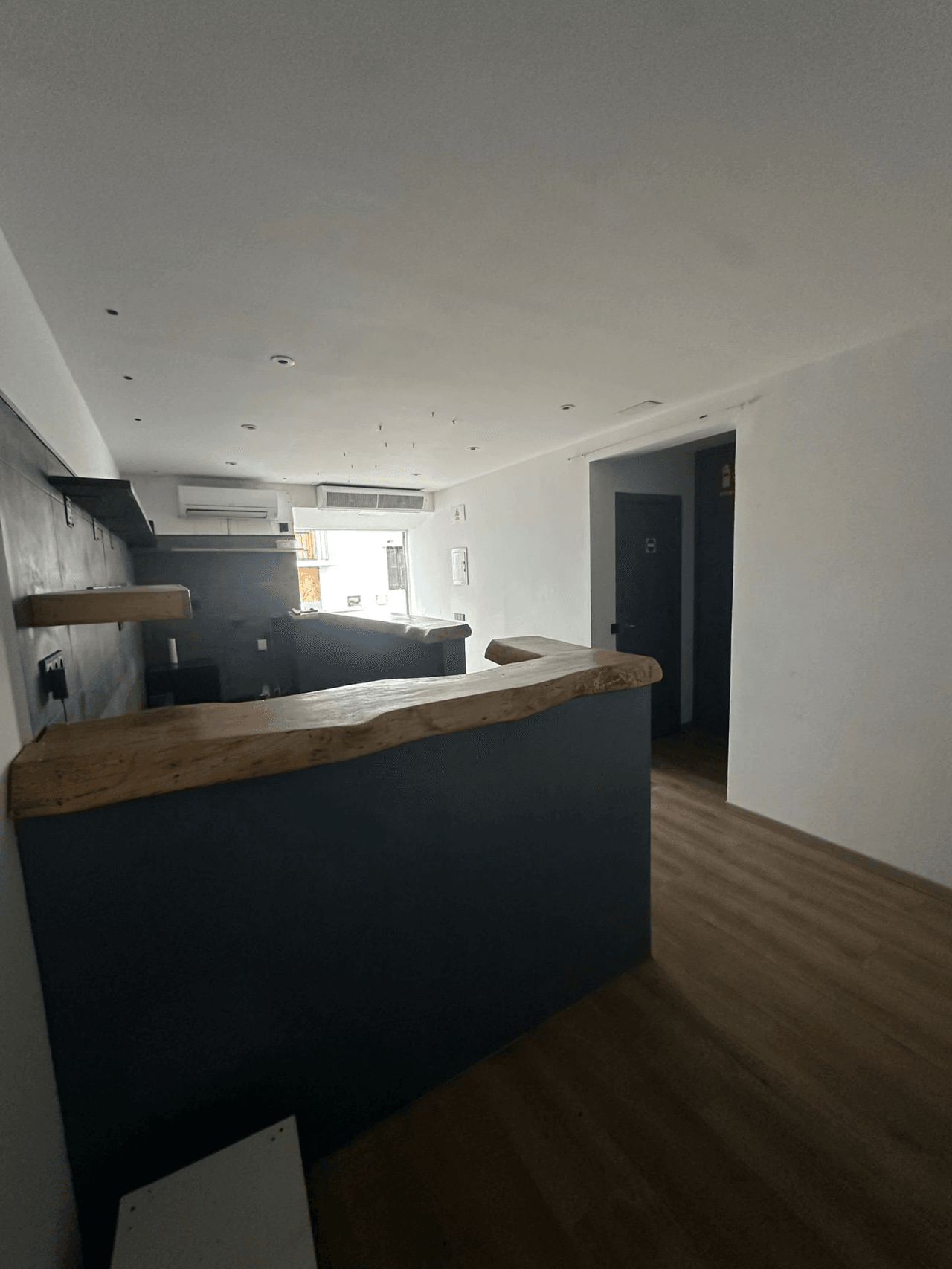 Local comercial en venta en el puerto de Ibiza