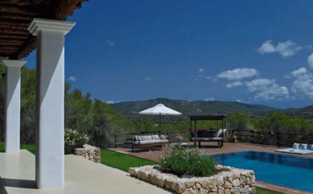Exclusiva Villa Ibicenca en el Corazón de Ibiza – Santa Gertrudis