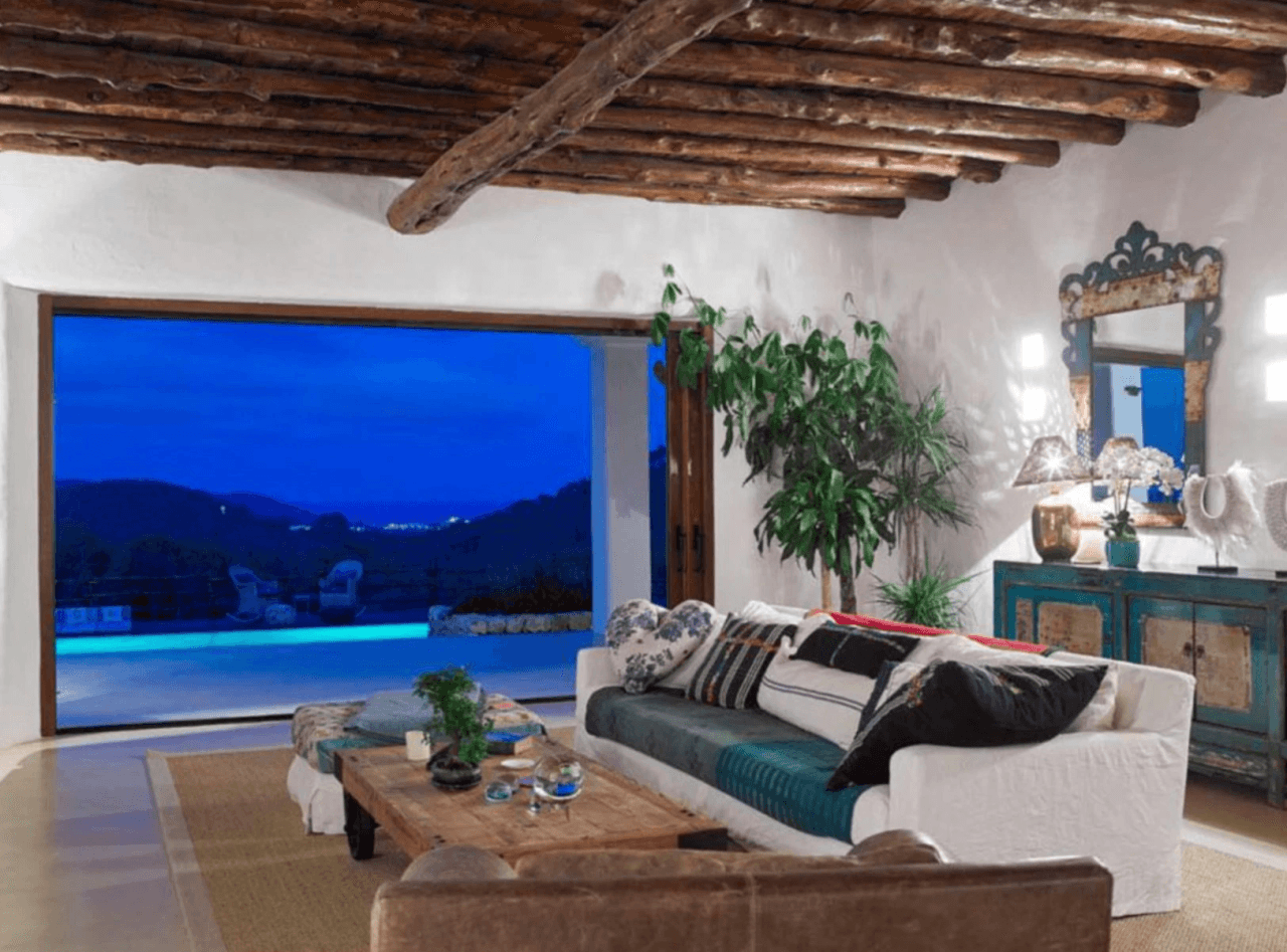 Exclusiva Villa Ibicenca en el Corazón de Ibiza – Santa Gertrudis
