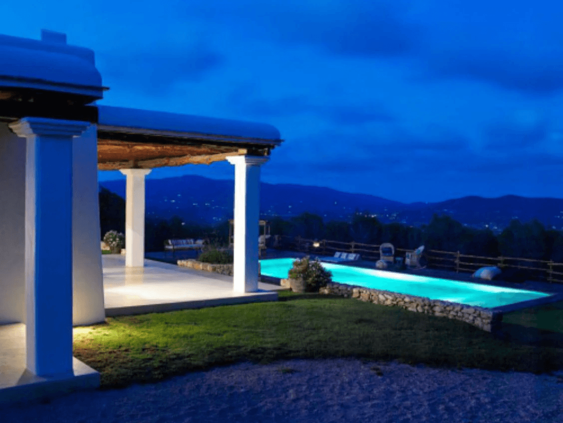 Exclusiva Villa Ibicenca en el Corazón de Ibiza – Santa Gertrudis