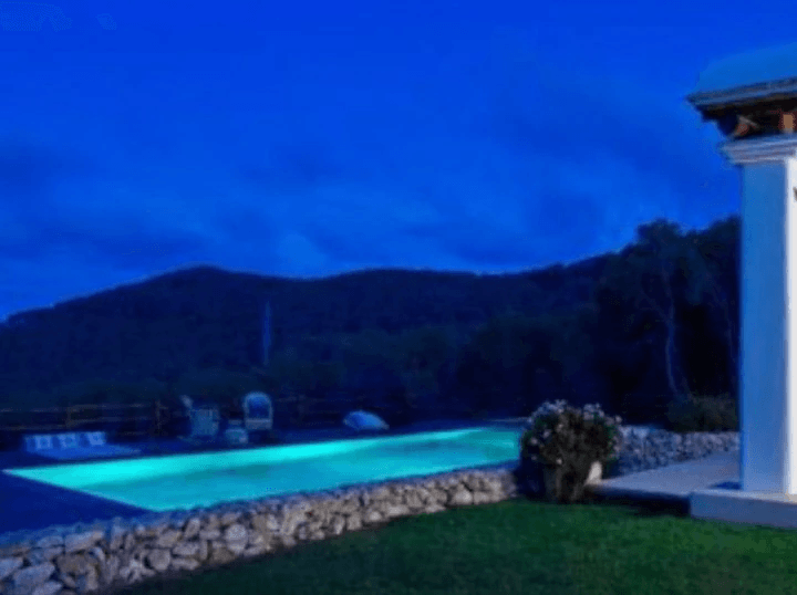 Exclusiva Villa Ibicenca en el Corazón de Ibiza – Santa Gertrudis