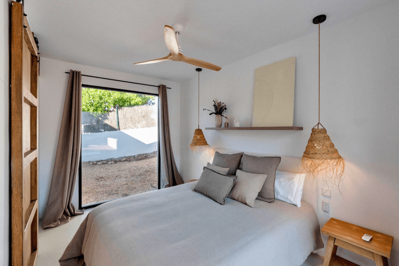 Villa con Vistas al Mar a Solo Minutos de Cala Conta