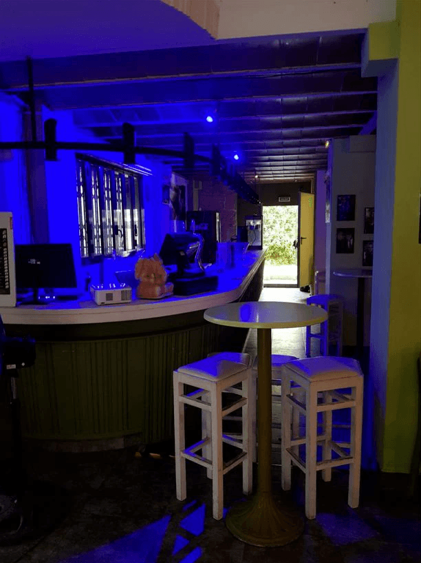Local comercial en alquiler o traspaso – Playa d’en Bossa, Ibiza