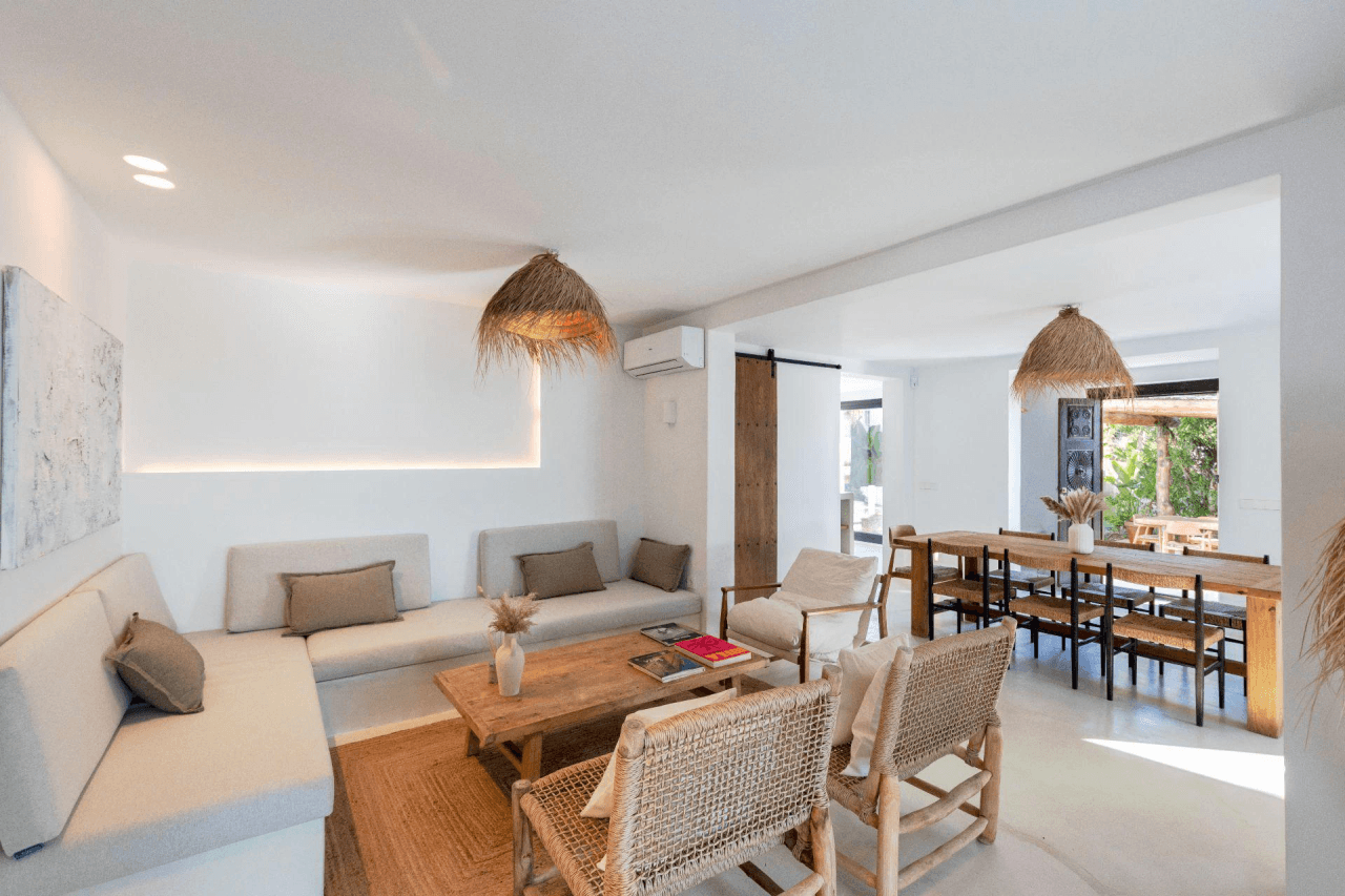 Villa con Vistas al Mar a Solo Minutos de Cala Conta