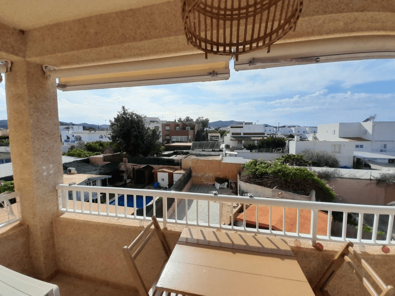 Piso nuevo en venta en San Antonio con terraza y vistas despejadas
