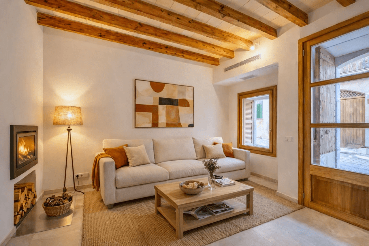 Renovated village house with pool and views of nature in Campanet