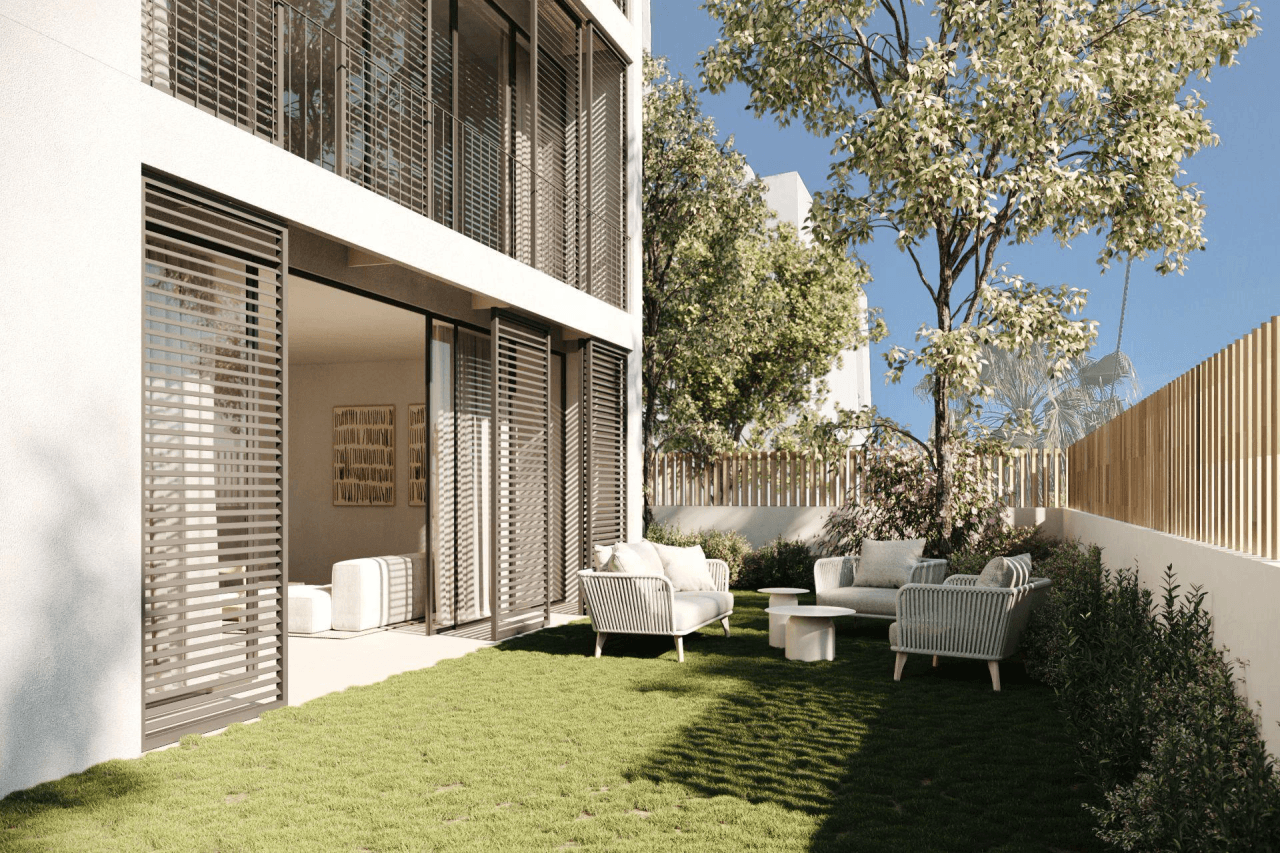 Ground floor with 2 bedrooms, 2 bathrooms, garden, and garage.