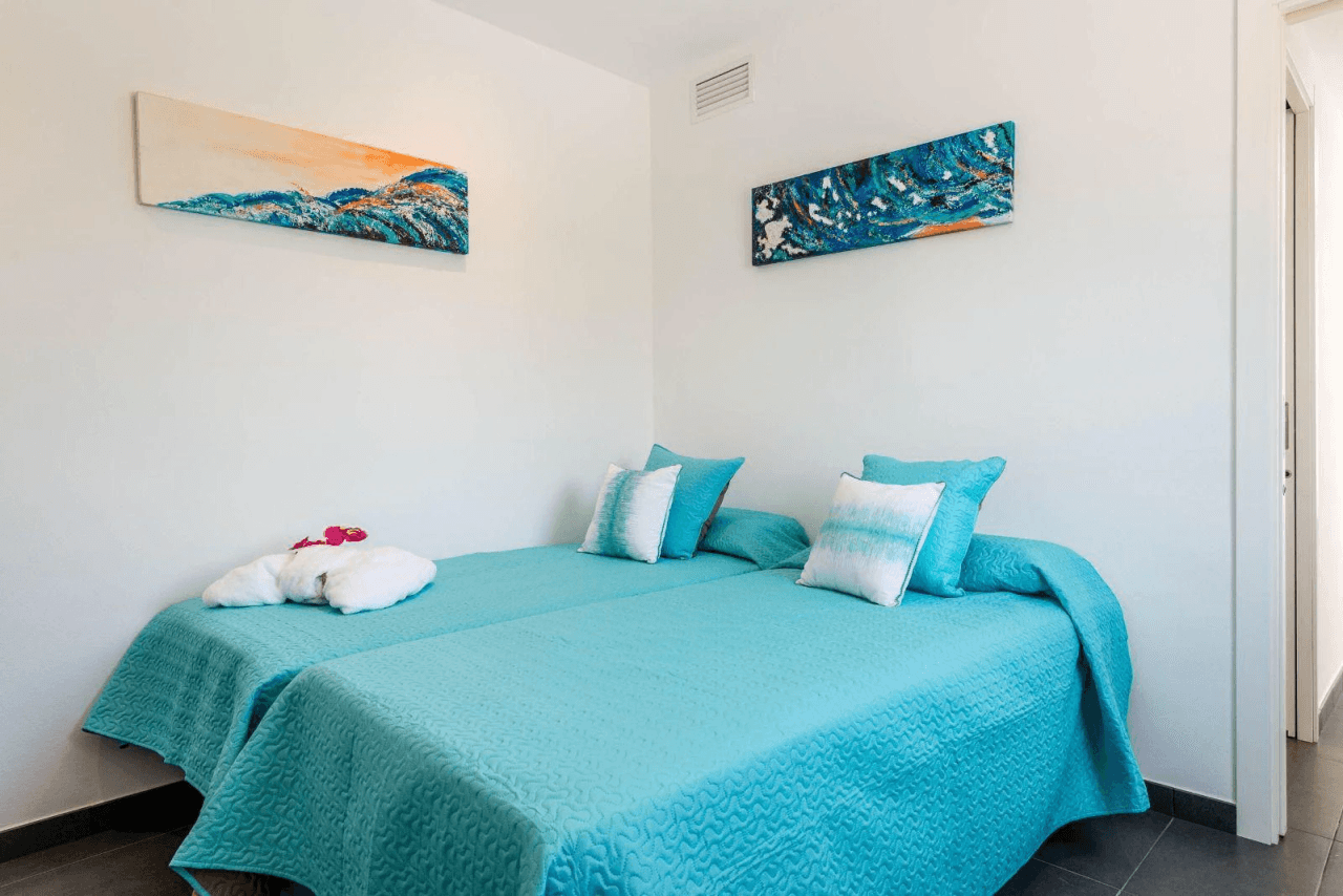 Villa privada con amplia parcela y piscina en Sa Carroca, Ibiza. ALQUILER ANUAL