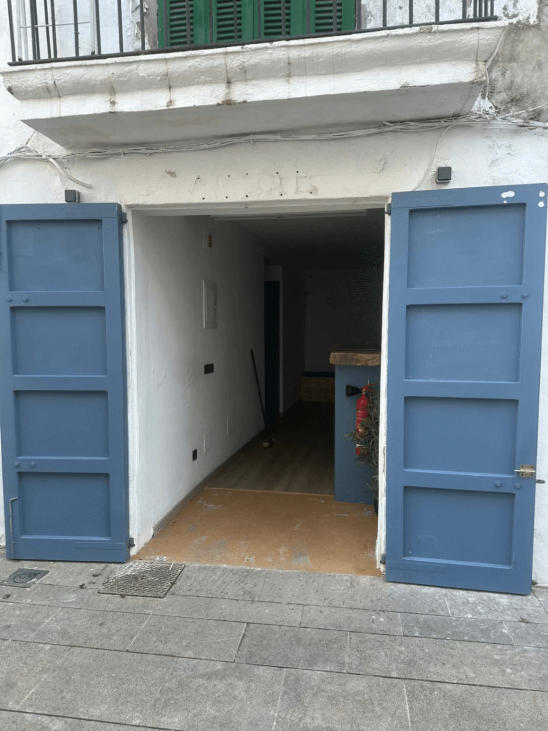 Commerciële ruimte te koop in de haven van Ibiza