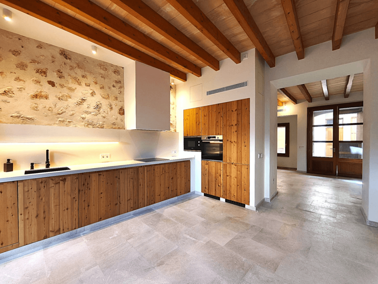 Renovated village house with pool and views of nature in Campanet