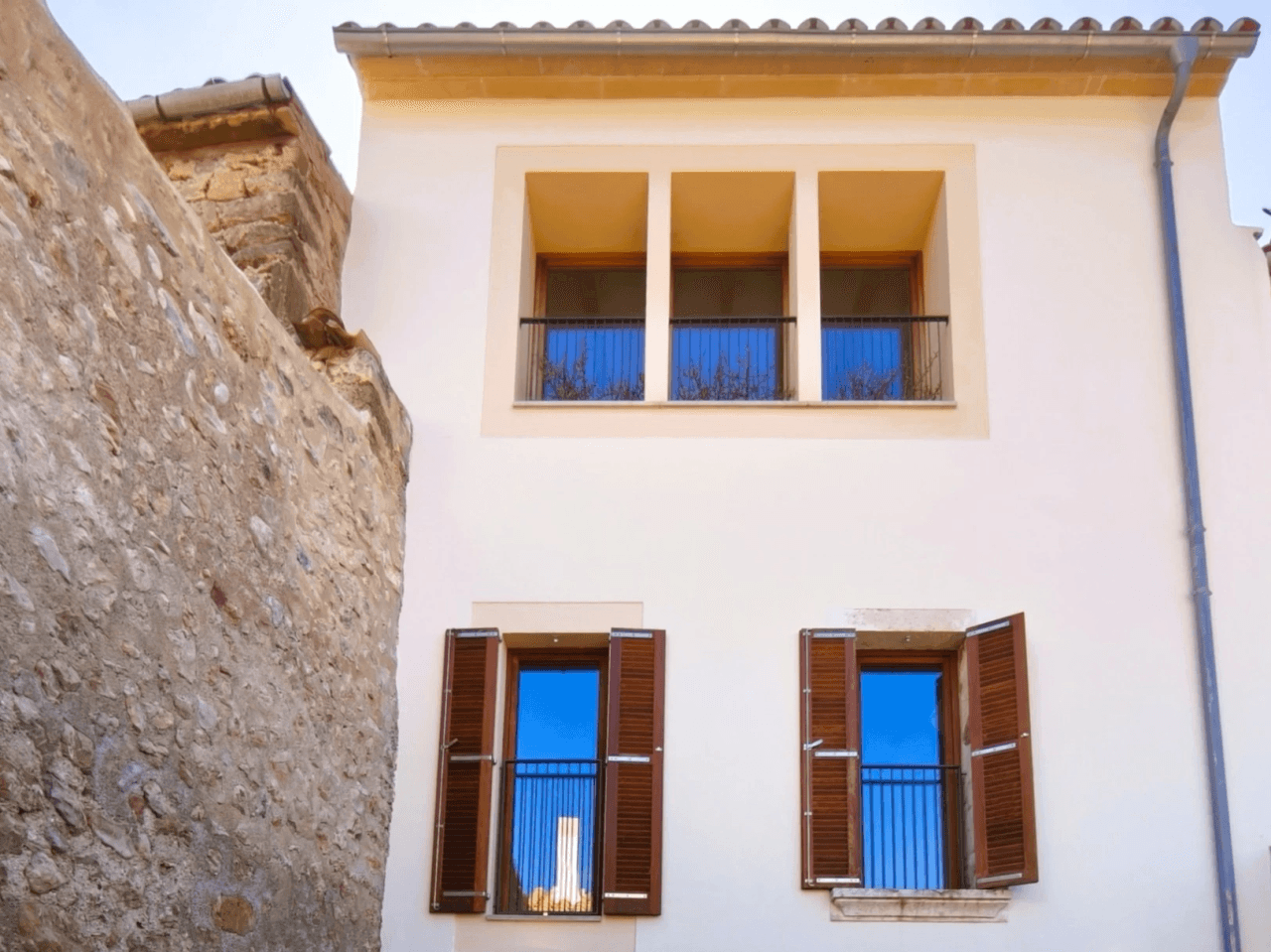 Renovated village house with pool and views of nature in Campanet