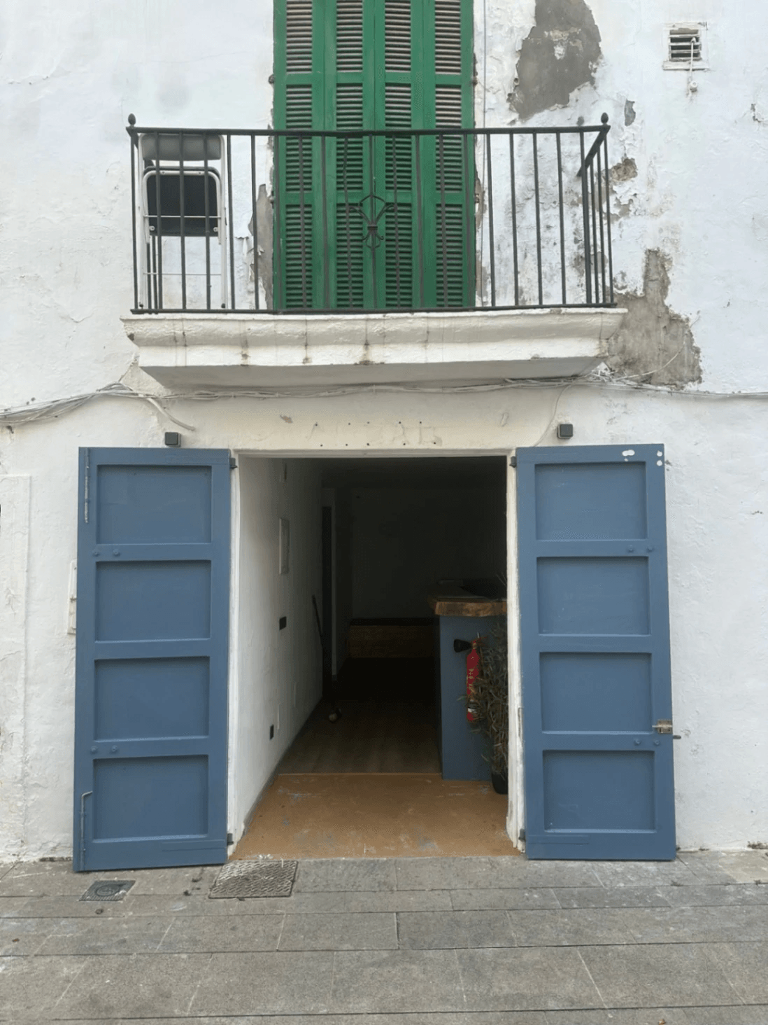 Commerciële ruimte te koop in de haven van Ibiza