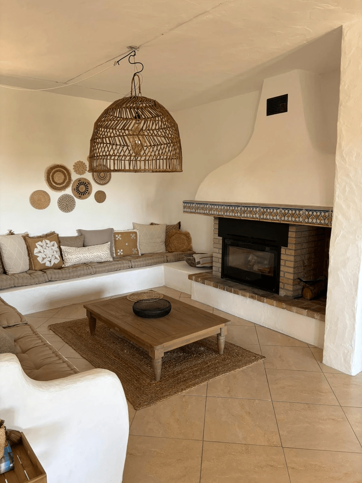 Encantadora Finca con Piscina y Vistas Panorámicas al Mar | Alquiler Temporal y de Larga Estancia