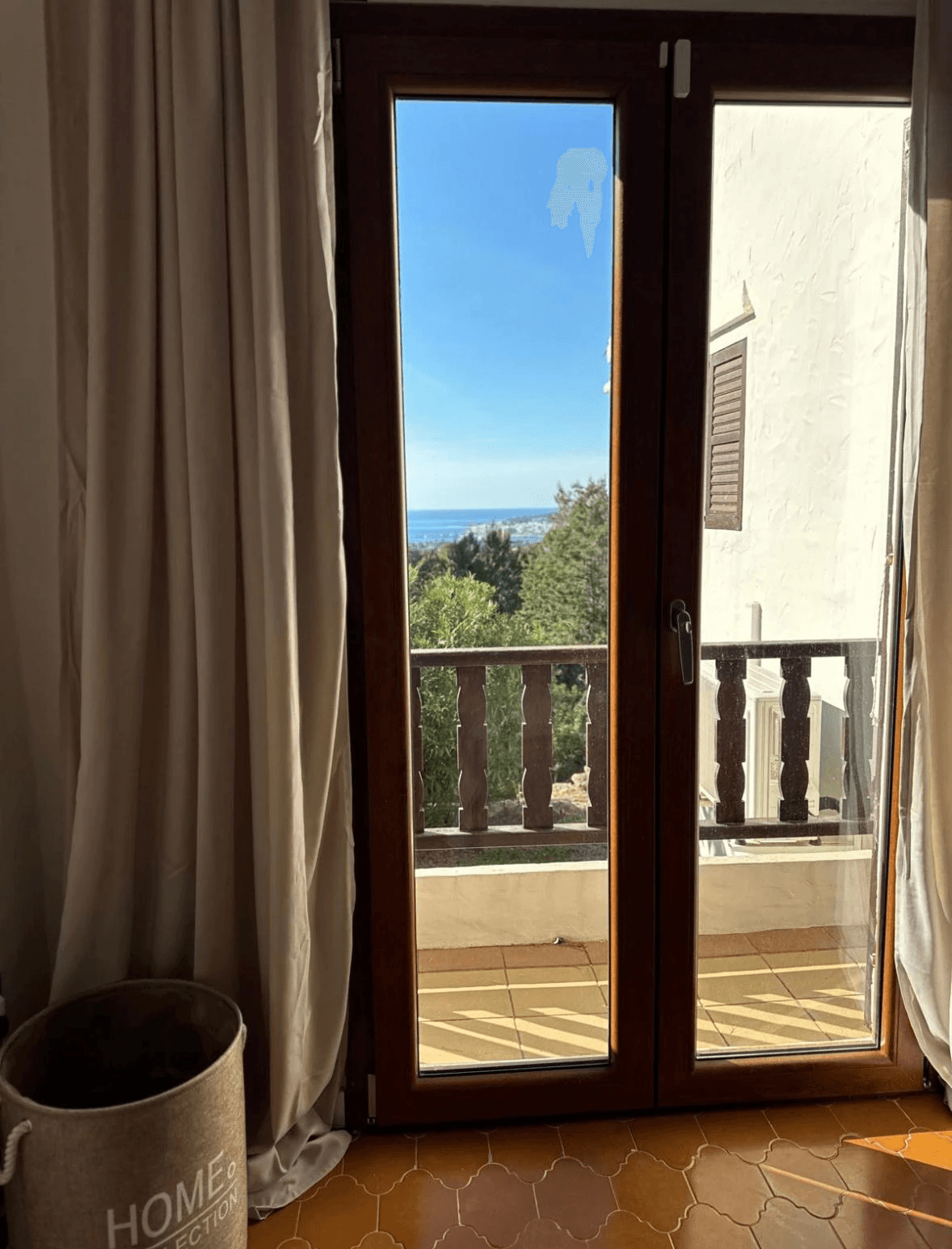 Encantadora Finca con Piscina y Vistas Panorámicas al Mar | Alquiler Temporal y de Larga Estancia