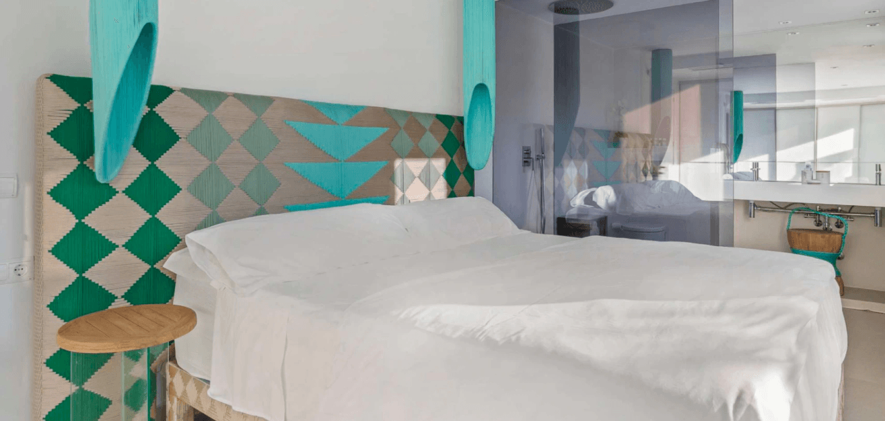 Exceptional luxury villa facing the sea with panoramic views in Cap Martinet, Ibiza.