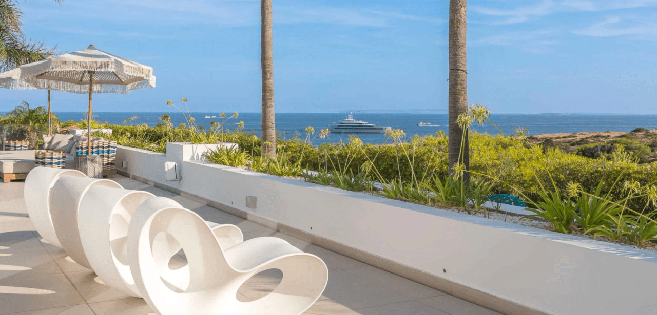Exceptional luxury villa facing the sea with panoramic views in Cap Martinet, Ibiza.