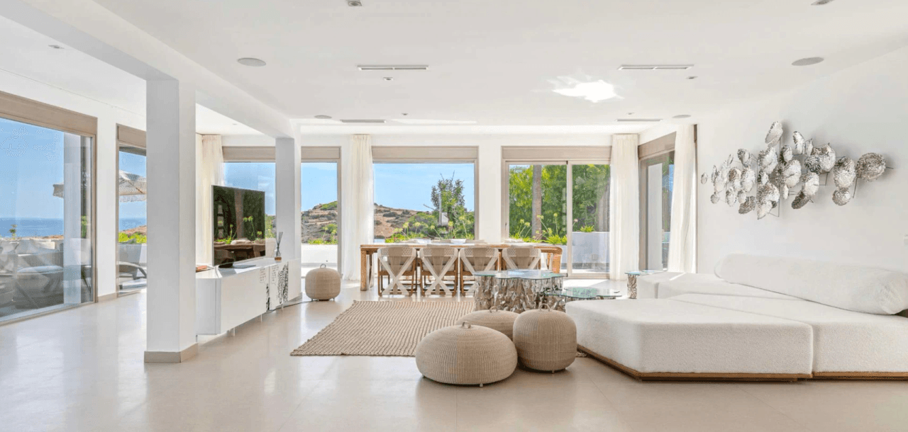 Exceptional luxury villa facing the sea with panoramic views in Cap Martinet, Ibiza.