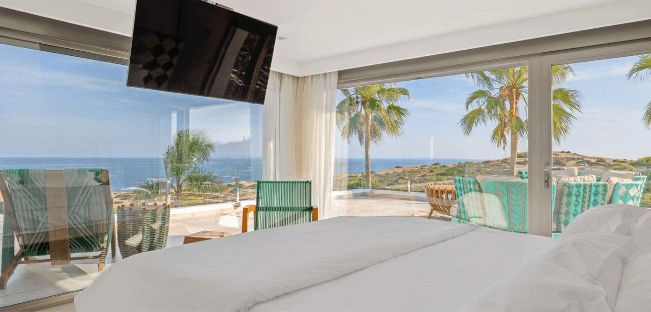 Exceptional luxury villa facing the sea with panoramic views in Cap Martinet, Ibiza.