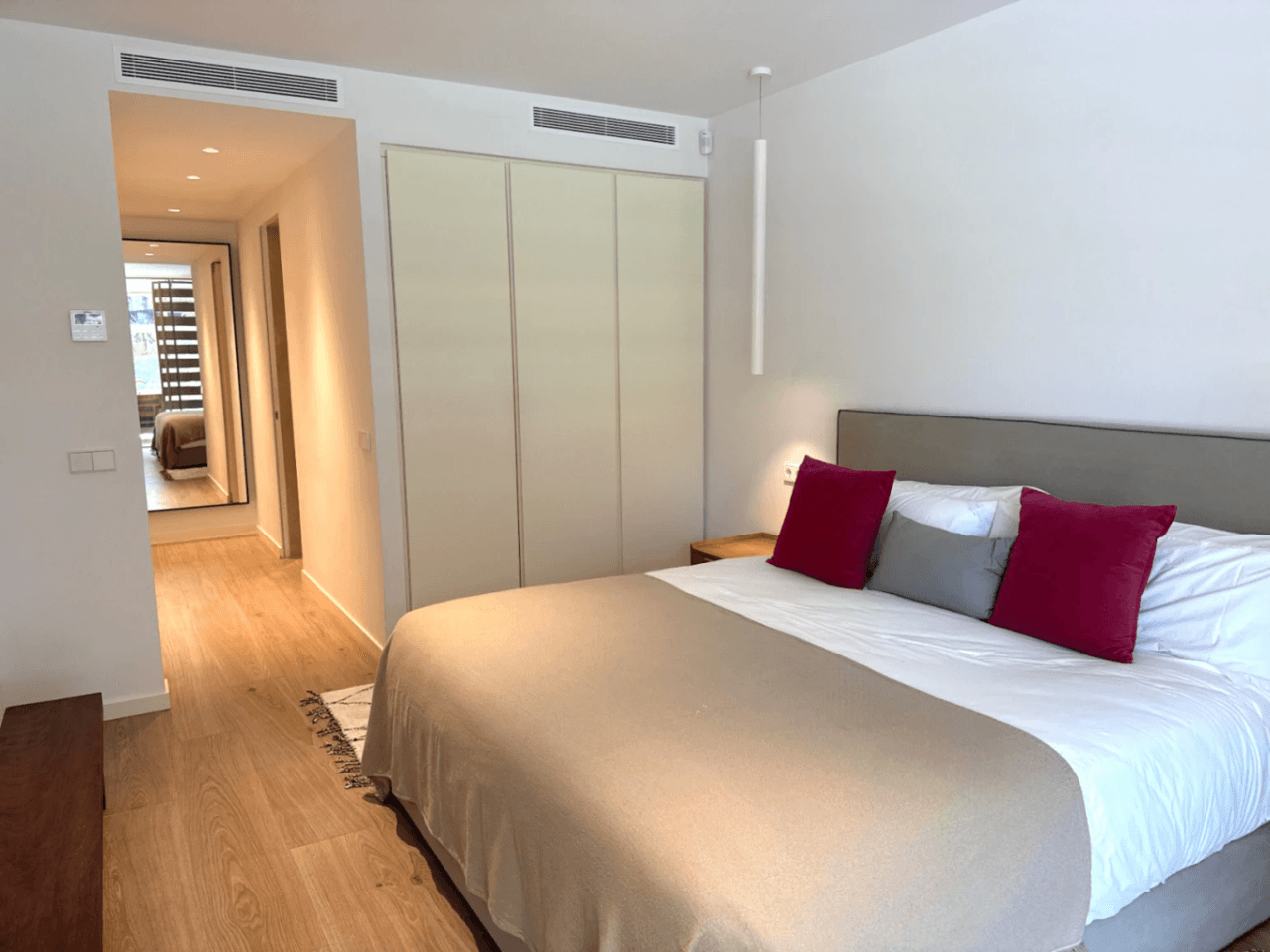 Exclusiva villa de nueva construcción en urbanización cerrada con máxima privacidad en Jesús