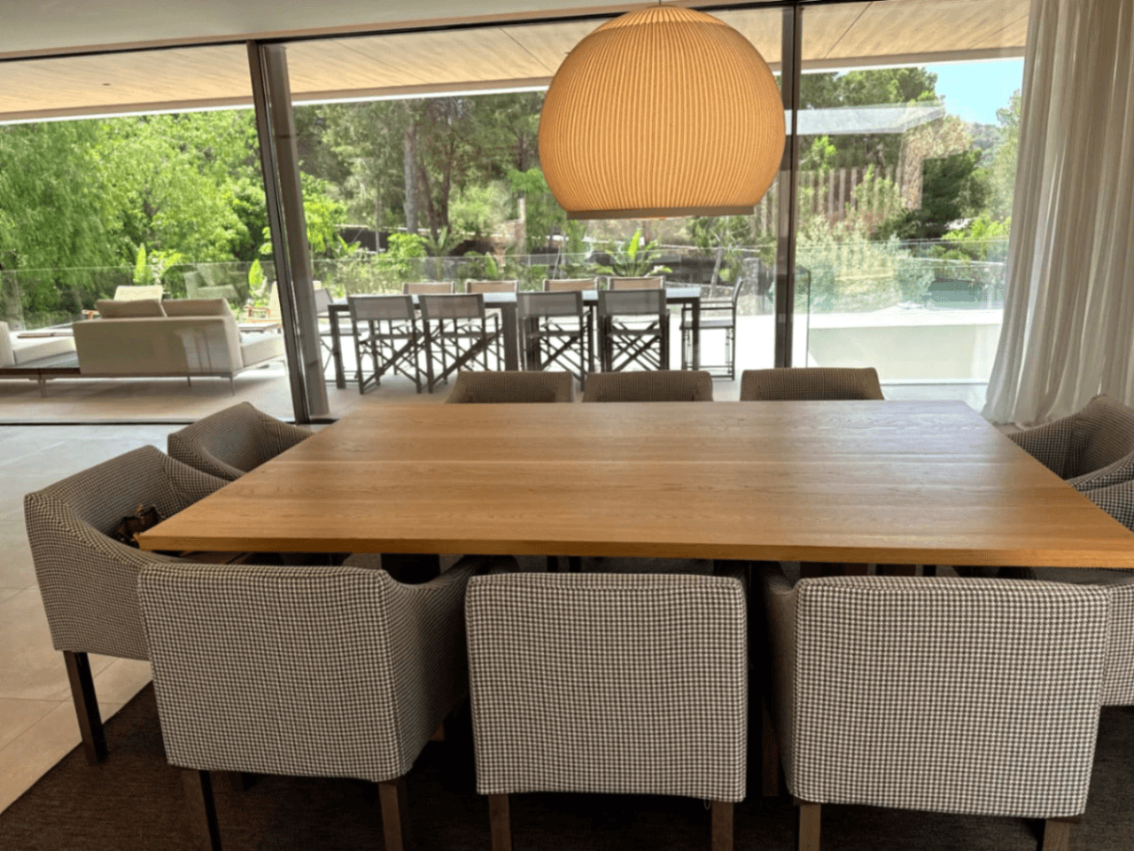Exclusiva villa de nueva construcción en urbanización cerrada con máxima privacidad en Jesús